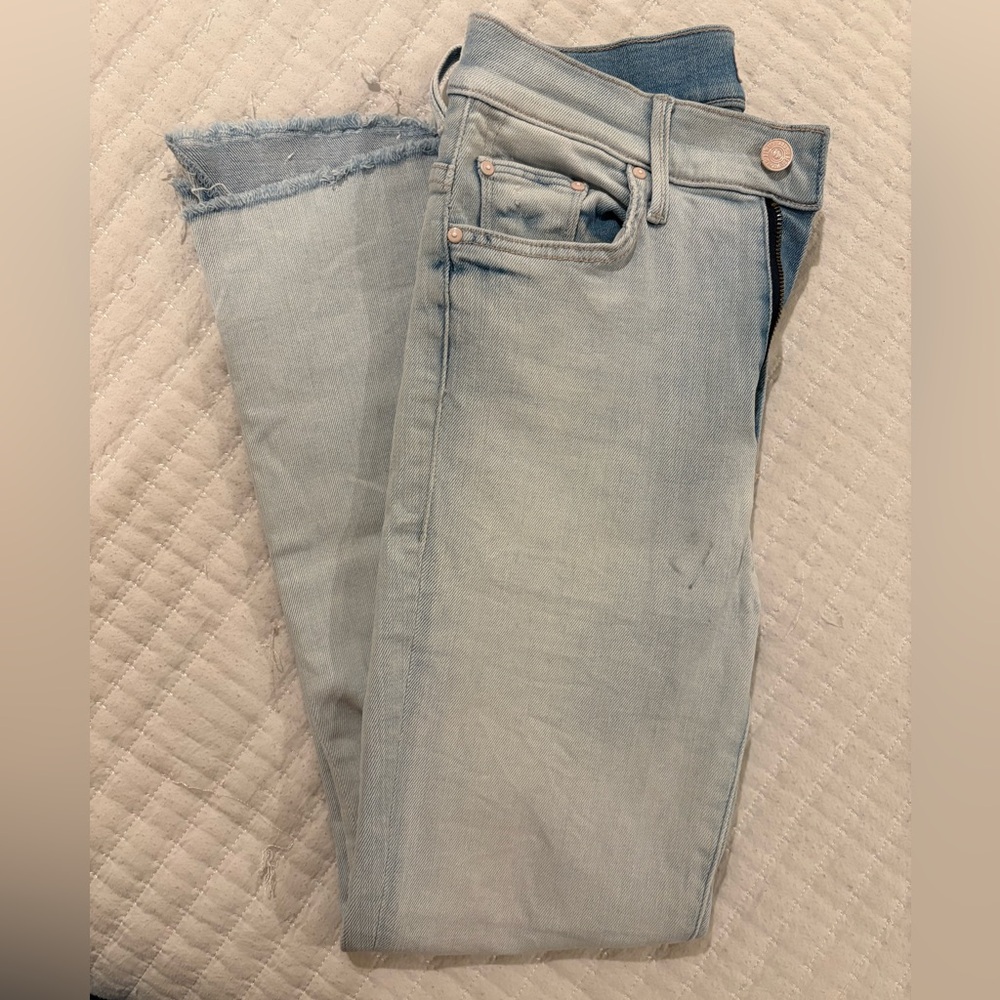 MOTHER The Insider Crop Step Fray Jeans